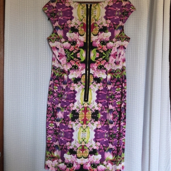 The MAGGY LONDON Sheath Dress in Size 14 Great For Easter - Picture 3 of 7